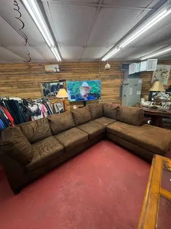 Spacious & Super Comfortable Brown Microfiber L-Shape Sectional Couch