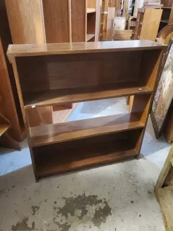 Medium solid wood bookshelf