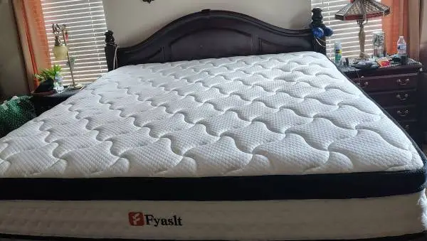 Fyaslt king Size Mattress, 10 Inch Memory Foam Hybrid Mattress