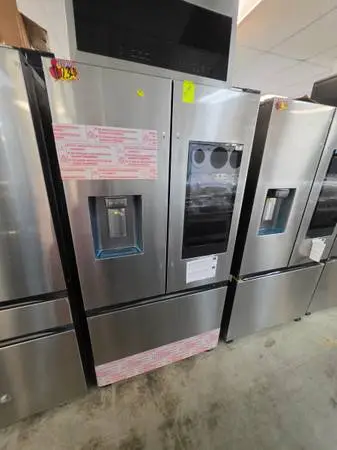 New ! Samsung family hub refrigerator