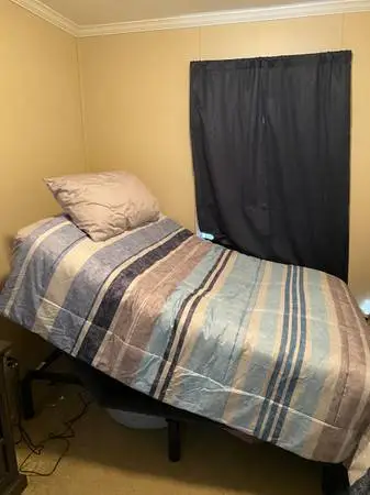 Full size adjustable bed and new mattress