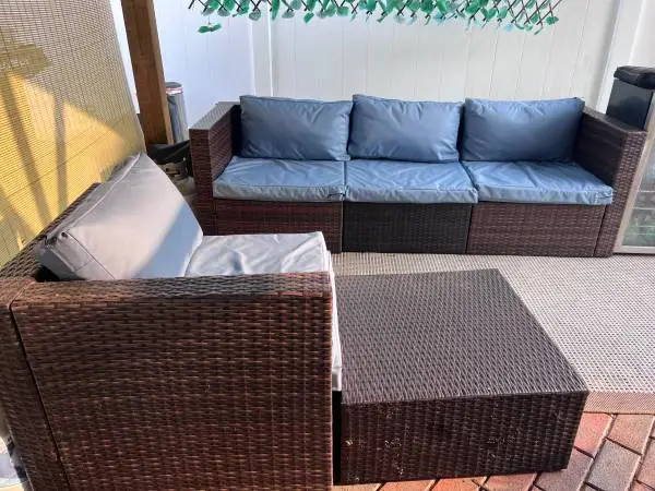 WICKER PATIO FURNITURE WITH SECTIONAL