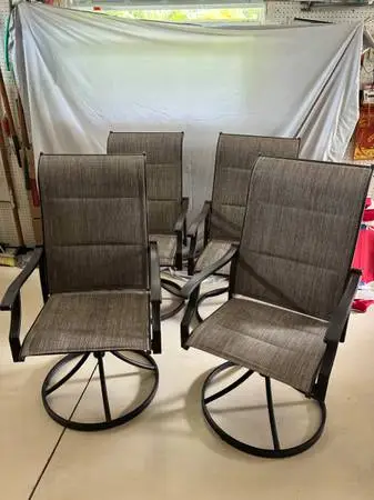 4 swivel lanai chairs