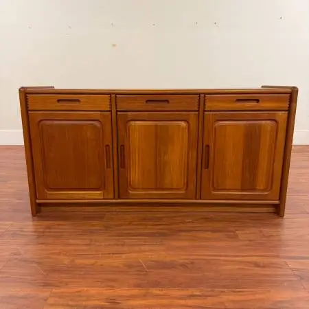 7 Real Vintage Sideboards, Hutch, No Reproductions! Dozens in Stock!