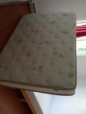 Comfortable!! Full size 10 Mattress, Foam Material!