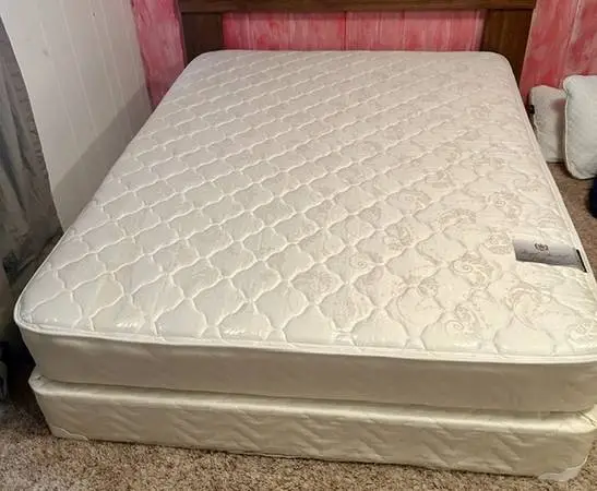 Full mattress set