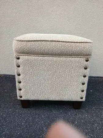 UPHOLSTERED STORAGE OTTOMAN / STOOL