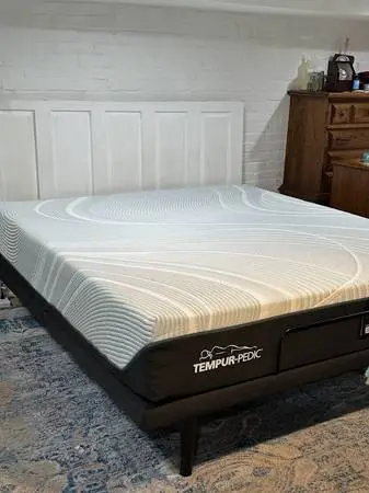 Fancy Tempur-Pedic King Size Bed (mattress and base)