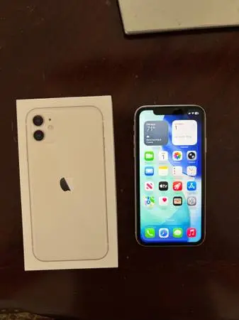 factory unlocked iphone 11 64GB white