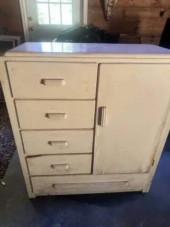 Cute cabinet for restoration