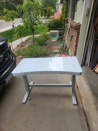 Tresanti Adjustable high/low table