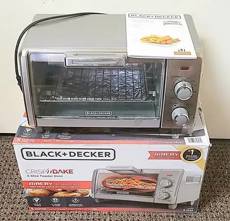 BLACK and DECKER AIR FRY TOASTER OVEN 15.5 x 8.2 - CLEAN!