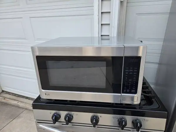 LG Microwave Countertop Counter Top #WORKS GREAT