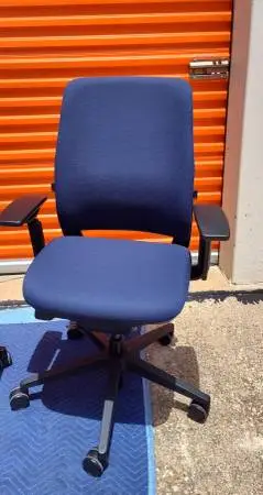 OFFICE CHAIR STEELCASE AMIA
