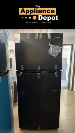 New Frigidaire Top Mount Refrigerator