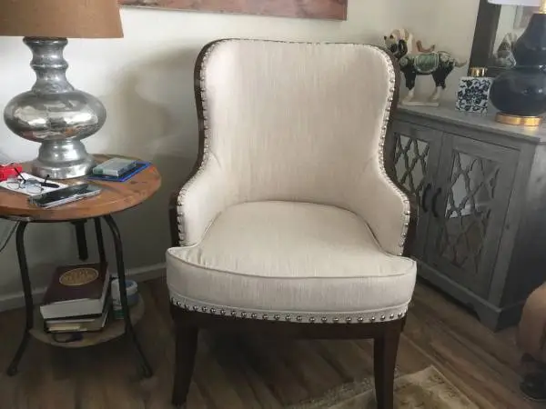 Accent chair