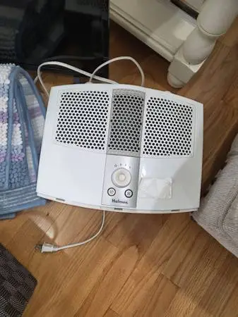 Air purifier has been tested works great in very good condition