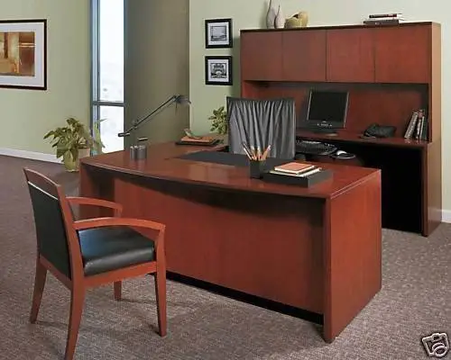 Wood Executive Bow Fan front U-shape desk like new with Hutch
