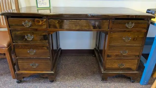 Colonial Style Pedestal Desk - Fully Refinished