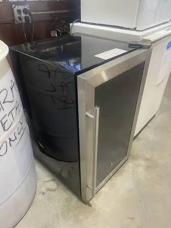 SS GE Wine Center 4.1 Cu Ft Built In Model #GWS04HAECSS Used