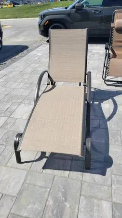 Hampton Bay Chaise Lounge