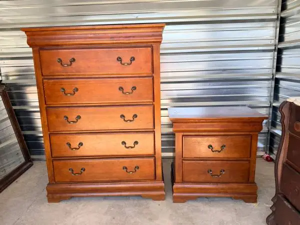 Dresser and matching nightstand