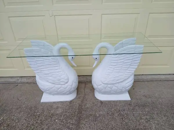 BEAUTIFUL WHITE SWAN CONSOLE TABLE, SOFA TABLE, SIDE TABLE OR STAND