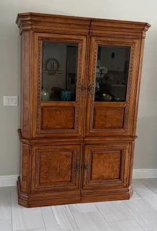 Vintage Burl Wood Hutch / Cabinet - $75 OBO - Cash Only! Must Pick Up by Sunday,