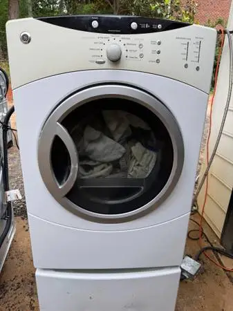 GE FRONTLOAD ELECTRIC DRYER WITH PEDESTAL