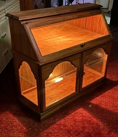 Display storage cabinet