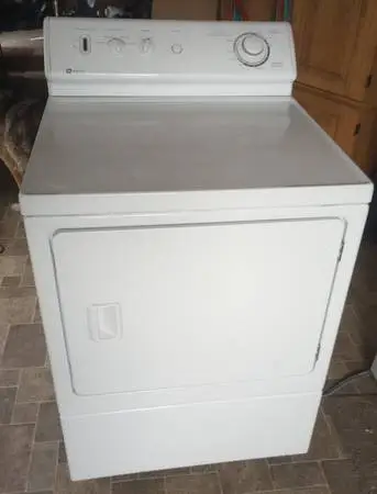 MAYTAG ELECTRIC DRYER WORKS GOOD $100. NO SCAMMERS!!!