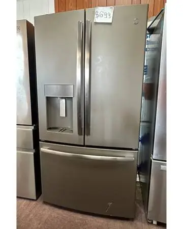 GE French Door Refrigerator with 3 Door