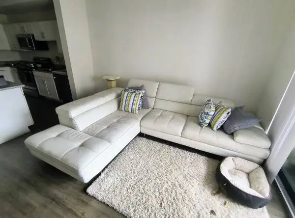 EXCELLENT CONDITION WHITE *REAL* LEATHER SECTIONAL