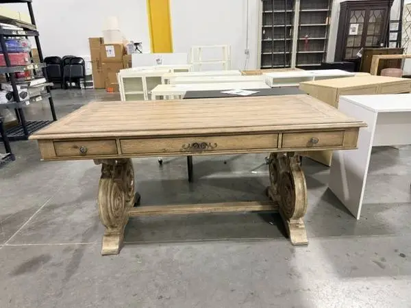 Hooker Furniture Rhapsody Writing Computer Desk Walnut Brand New