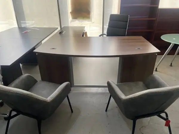 EXECUTIVE DESK L SHAPE 72X90 WITH POWER AND GLASS