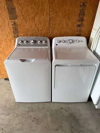 Like New G.E. Washer/Dryer
