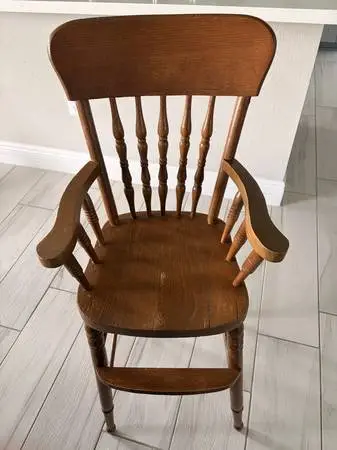 High Chair • Solid Wood • Vintage-Style