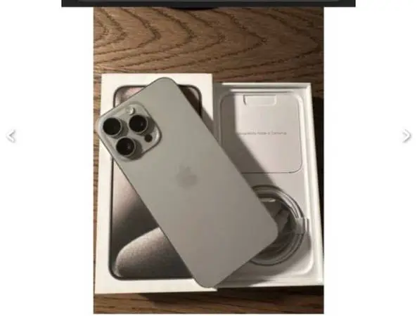 iPhone 15 Pro Max 256 GB unlocked