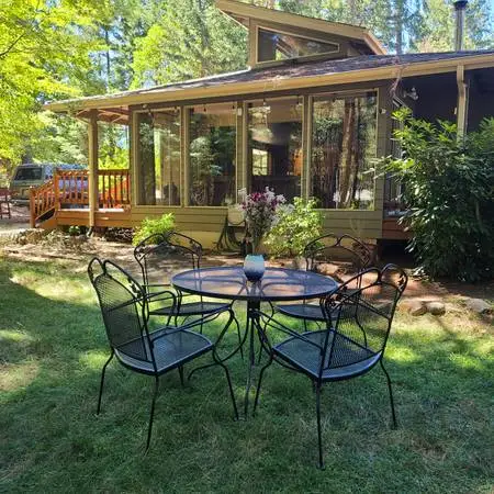 Metal Sunbeam Patio Set Table And 4 Chairs