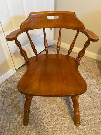 Ethan Allen Heirloom 10-6101 Mates arm chair