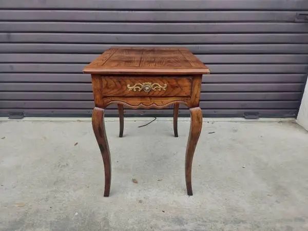 Oak Henredon Side Table/ End Table By Henredon.