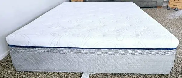 Queen size Novaform gel mattress 14 in depth. OBO