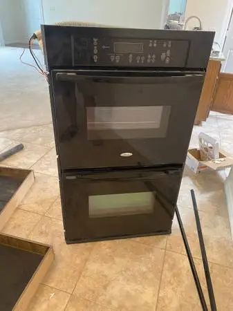 Double oven, glass stove top, sinks