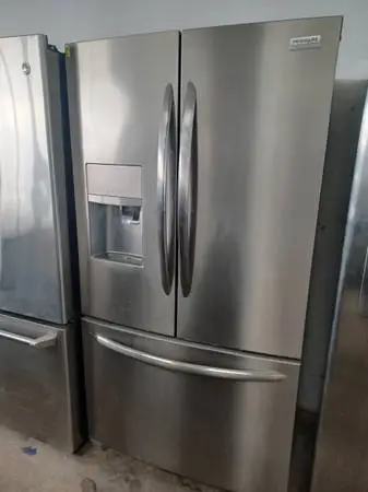 FRIGIDAIRE Stainless Steel french door, CD