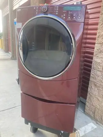 Dryer,gas,lg cap,multi set,steam,pedistal,Kenmore Elite,hlp dlvr.