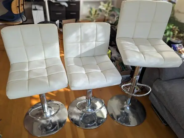 White bar stools (set of 3)