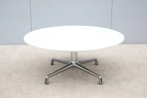Modern Scott Wilson for Coalesse SW_1 White Round Occasional Table