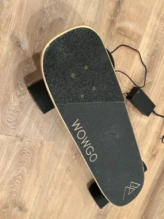 Like-New WowGo Mini 2S Electric Skateboard - Complete w/ Original Box