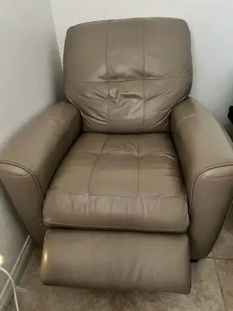 Learther recliner
