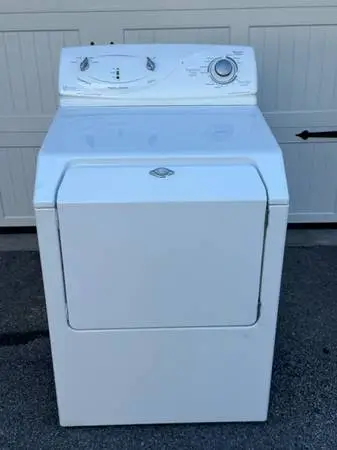 Clean Maytag Heavy-Duty Dryer – IntelliDry Sensor